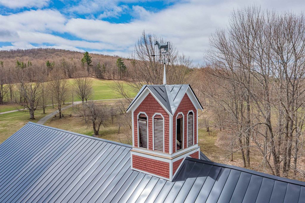 762 McLaren Hill Road, Barnet, VT 05821