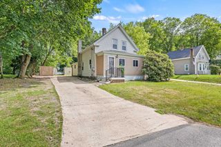 40 South Avenue, Derry, NH 03445
