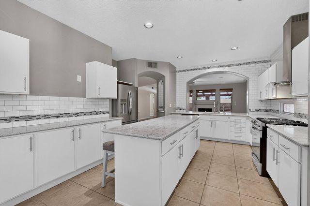 4505 Beresford Lane NW, Albuquerque, NM 87120