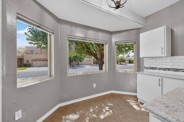 4505 Beresford Lane NW, Albuquerque, NM 87120
