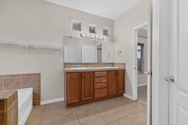 4505 Beresford Lane NW, Albuquerque, NM 87120