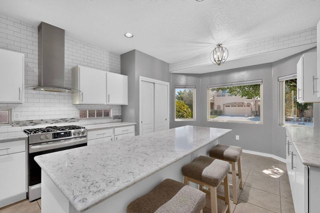 4505 Beresford Lane NW, Albuquerque, NM 87120