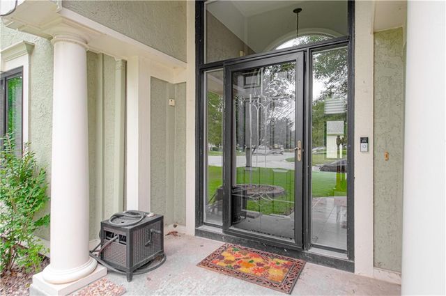 14255 NW 65th Place, Parkville, MO 64152