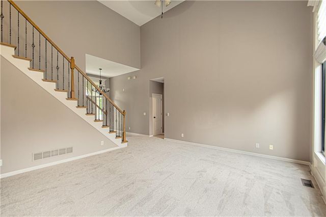 14255 NW 65th Place, Parkville, MO 64152
