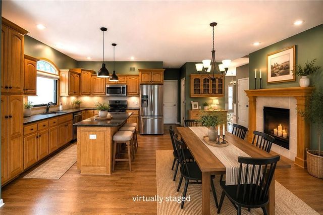 14255 NW 65th Place, Parkville, MO 64152
