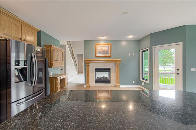 14255 NW 65th Place, Parkville, MO 64152