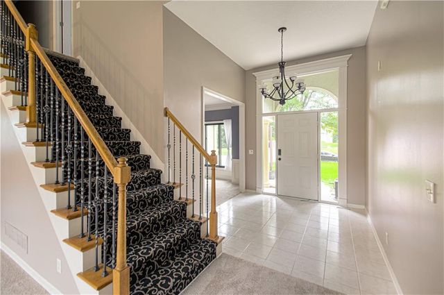 14255 NW 65th Place, Parkville, MO 64152