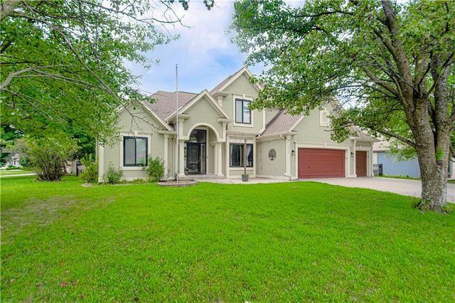 14255 NW 65th Place, Parkville, MO 64152