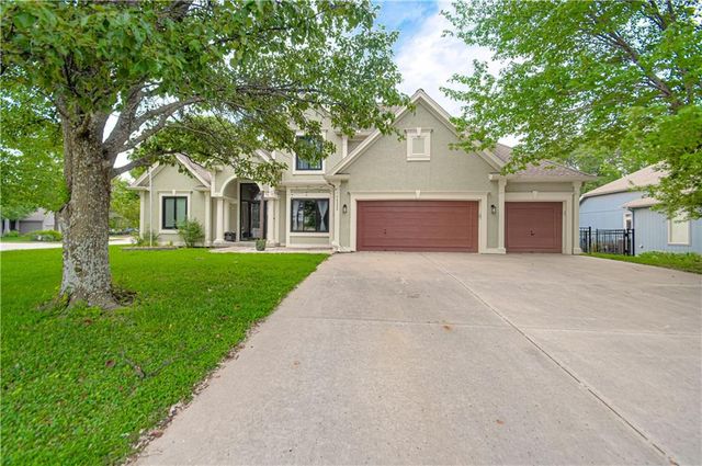 14255 NW 65th Place, Parkville, MO 64152