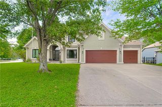 14255 NW 65th Place, Parkville, MO 64152