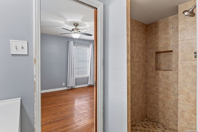406 E RECTOR ST, San Antonio, TX 78216