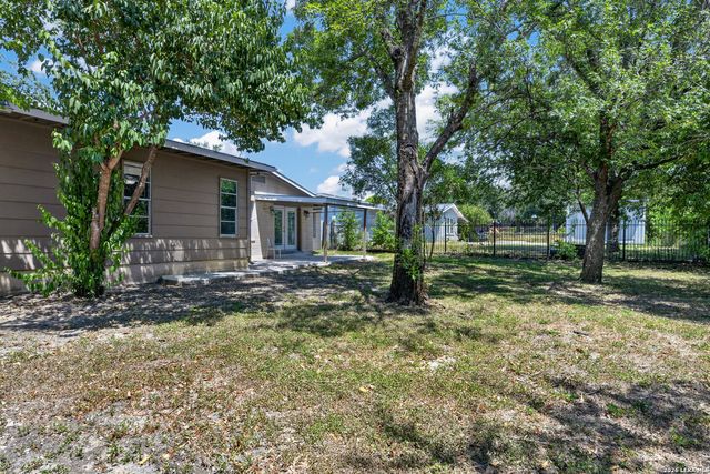 406 E RECTOR ST, San Antonio, TX 78216