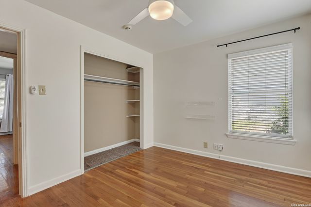 406 E RECTOR ST, San Antonio, TX 78216