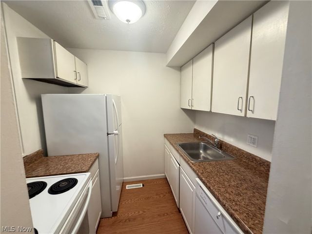 10436 N Church Drive 202, Parma Heights, OH 44130