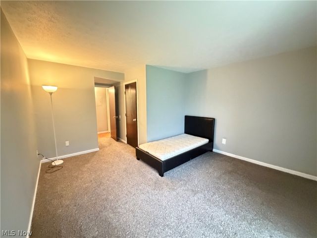 10436 N Church Drive 202, Parma Heights, OH 44130