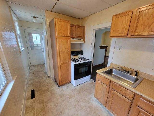 725 Romy Avenue, Fort Wayne, IN 46805