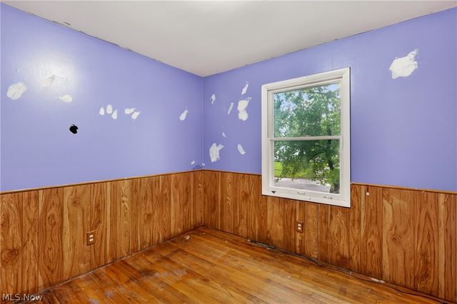 2964 Williamsburg Street NW, Warren, OH 44485