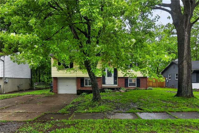 2964 Williamsburg Street NW, Warren, OH 44485
