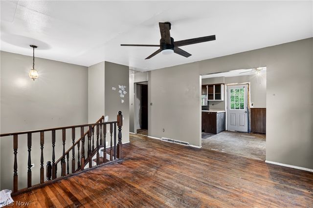 2964 Williamsburg Street NW, Warren, OH 44485