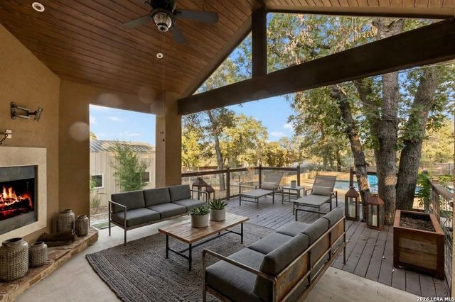 116 Hidden Forest DR, La Vernia, TX 78121