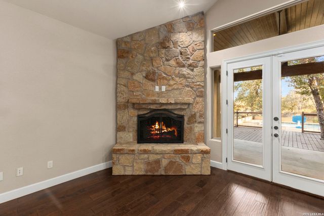 116 Hidden Forest DR, La Vernia, TX 78121