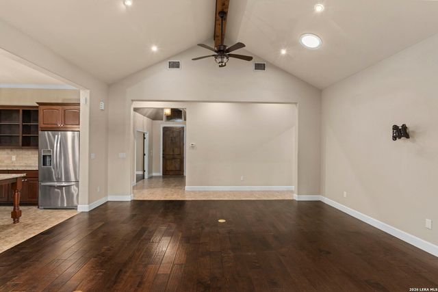 116 Hidden Forest DR, La Vernia, TX 78121