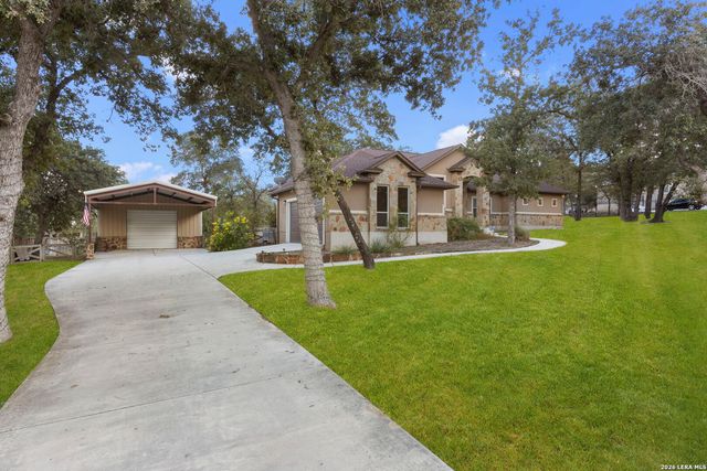 116 Hidden Forest DR, La Vernia, TX 78121