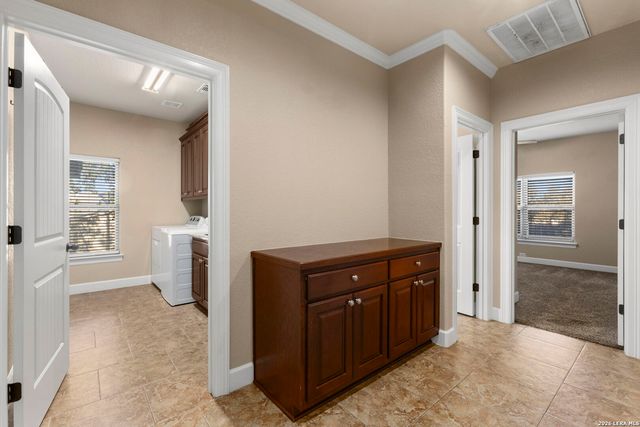 116 Hidden Forest DR, La Vernia, TX 78121