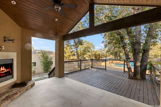 116 Hidden Forest DR, La Vernia, TX 78121