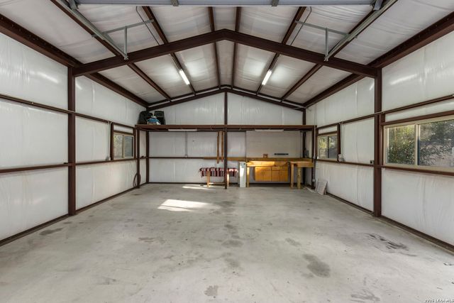 116 Hidden Forest DR, La Vernia, TX 78121