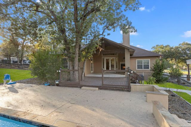 116 Hidden Forest DR, La Vernia, TX 78121