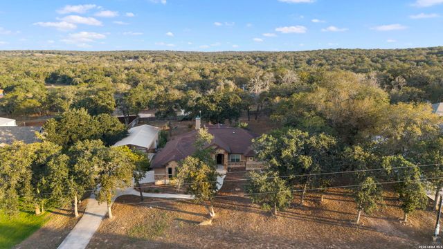 116 Hidden Forest DR, La Vernia, TX 78121