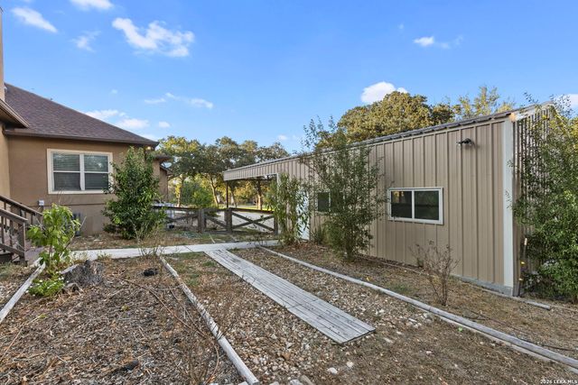 116 Hidden Forest DR, La Vernia, TX 78121