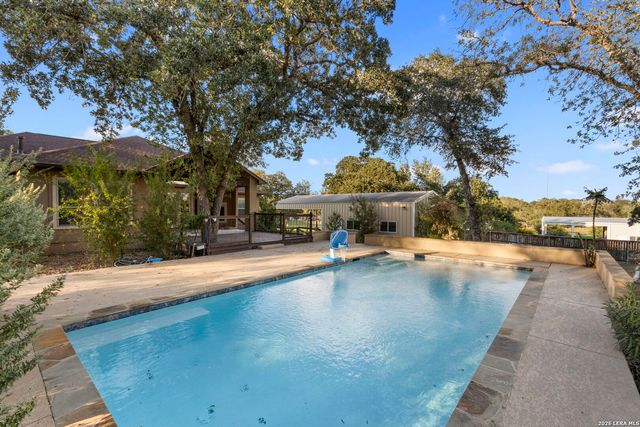 116 Hidden Forest DR, La Vernia, TX 78121