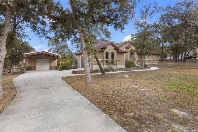 116 Hidden Forest DR, La Vernia, TX 78121