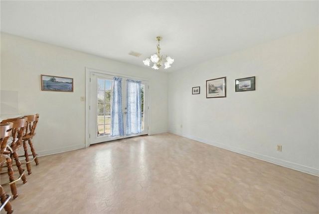 319 Shady Acres Lane, Brenham, TX 77833