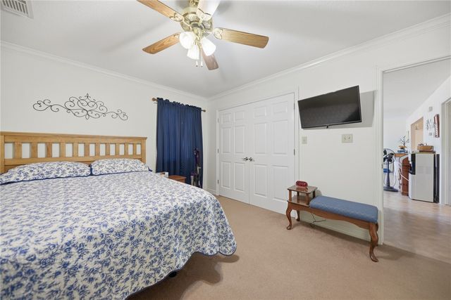 319 Shady Acres Lane, Brenham, TX 77833