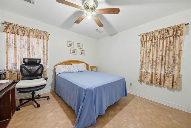 319 Shady Acres Lane, Brenham, TX 77833