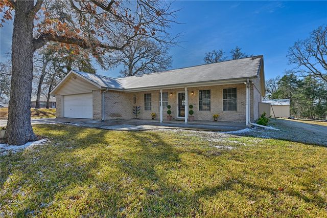 319 Shady Acres Lane, Brenham, TX 77833