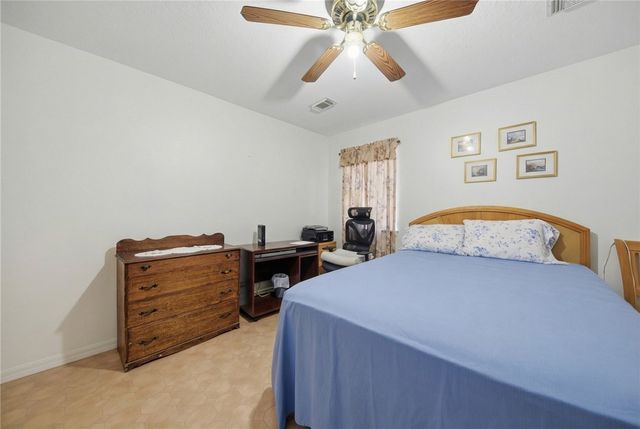 319 Shady Acres Lane, Brenham, TX 77833