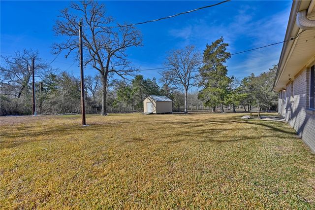 319 Shady Acres Lane, Brenham, TX 77833