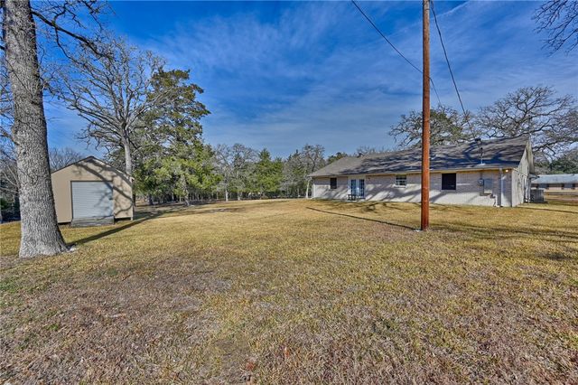 319 Shady Acres Lane, Brenham, TX 77833