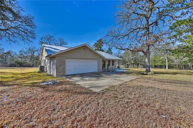 319 Shady Acres Lane, Brenham, TX 77833
