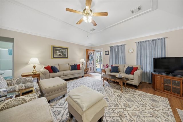 319 Shady Acres Lane, Brenham, TX 77833