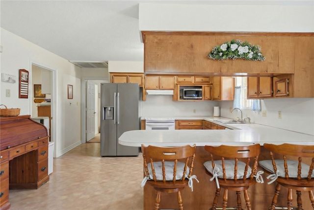 319 Shady Acres Lane, Brenham, TX 77833