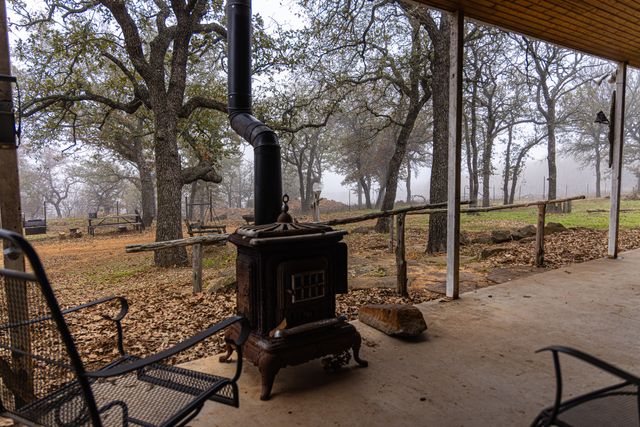 2946 FM 52, Oran, TX 76449