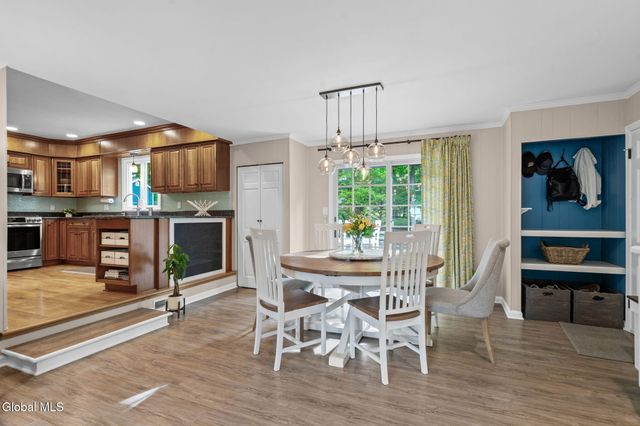 2109 Orchard Park Drive, Niskayuna, NY 12309