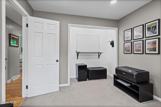 2109 Orchard Park Drive, Niskayuna, NY 12309
