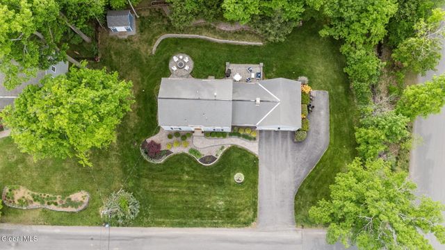 2109 Orchard Park Drive, Niskayuna, NY 12309