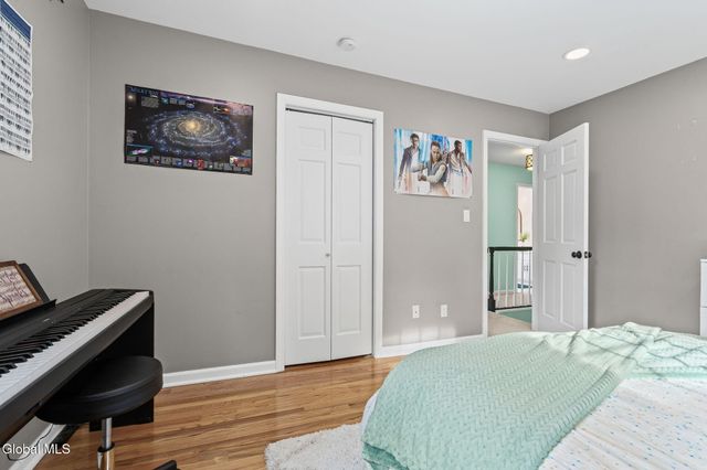 2109 Orchard Park Drive, Niskayuna, NY 12309